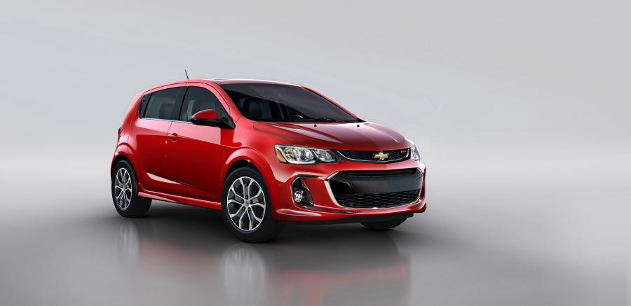  Chevrolet Sonic Hatchback 2016 года  (US) (фото 4 из 5)